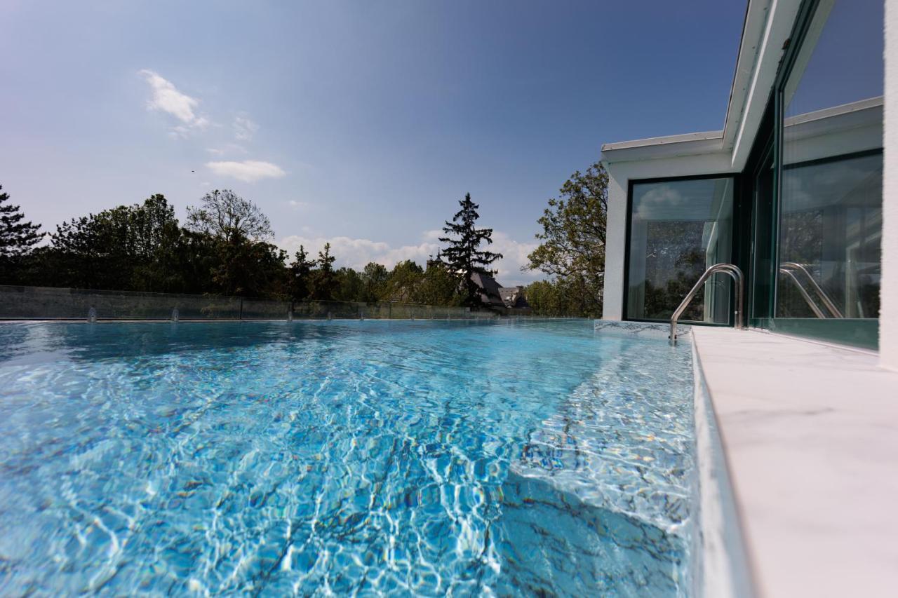 שיופוק Villa Bauhaus Wellness Apartman מראה חיצוני תמונה
